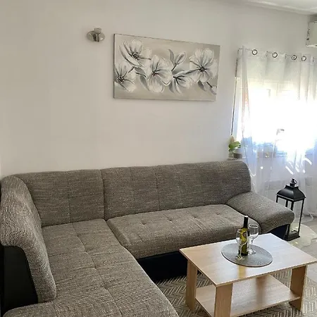 Apartman Ivica Apartment